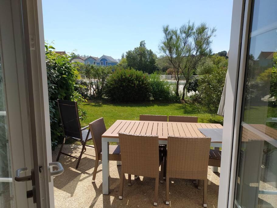 Charmante Maison De Vacances Avec Acces Piscine Talmont-Saint-Hilaire Kültér fotó